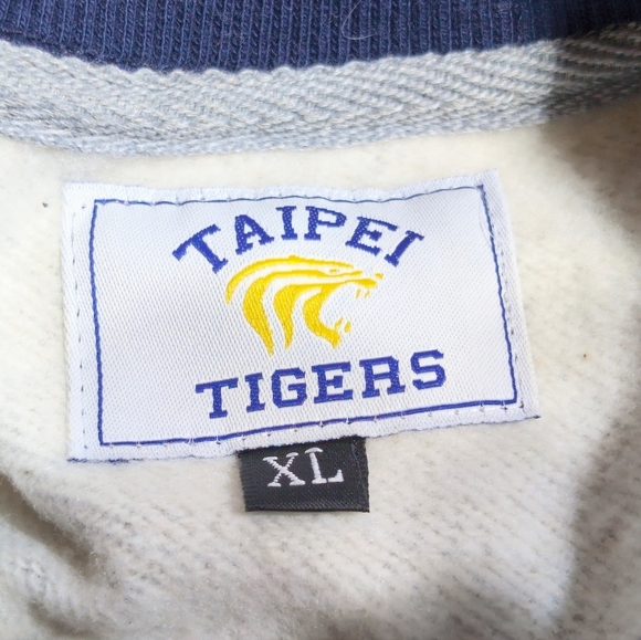 GoTigers! Taipei Tigers XL Street wear Men's Gray and Blue Sweatshirt - Picture 5 of 5